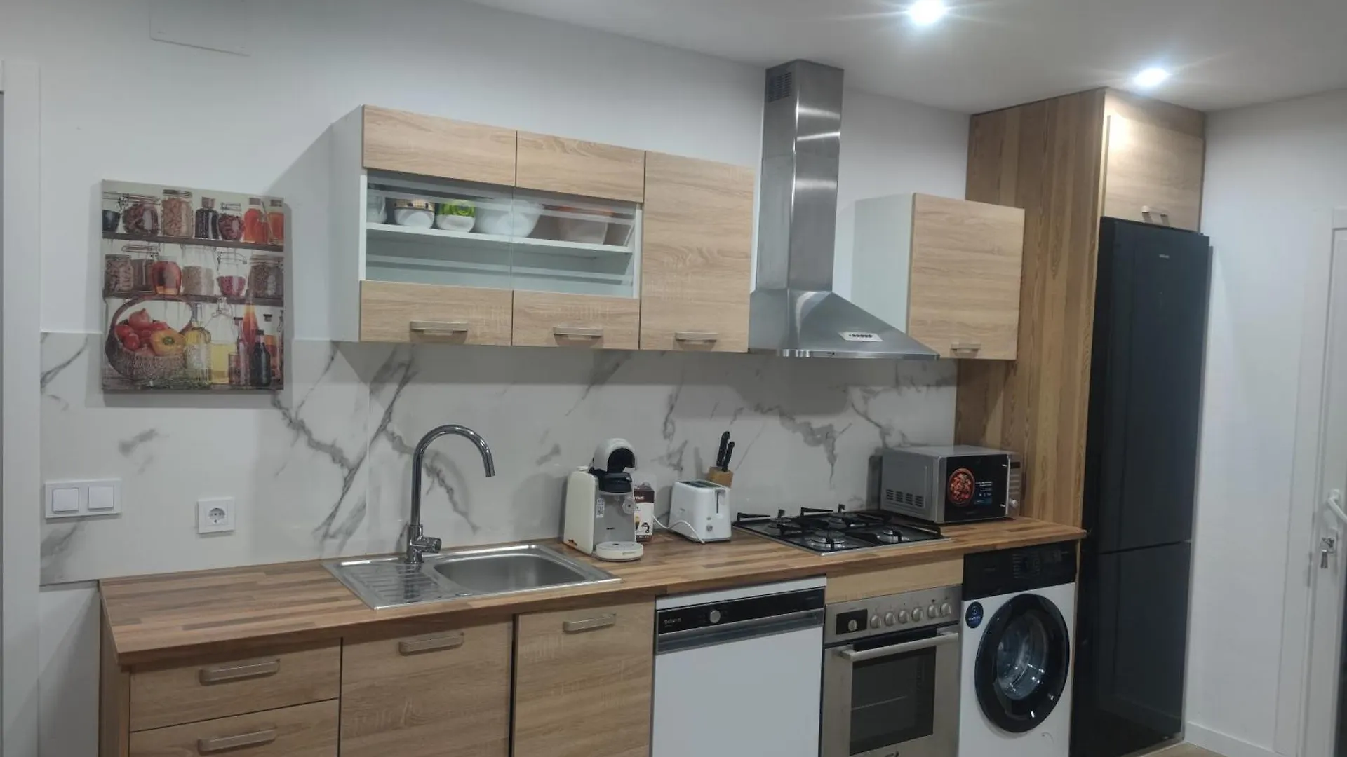 Estudio Completo Familiar La Jonquera 0*,